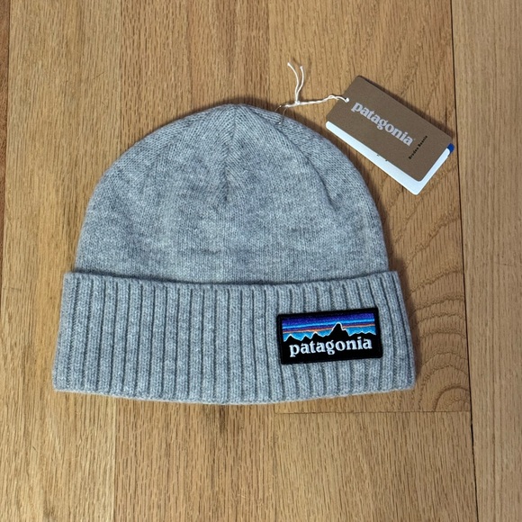 Unisex Grey Patagonia Beanie - Picture 1 of 2